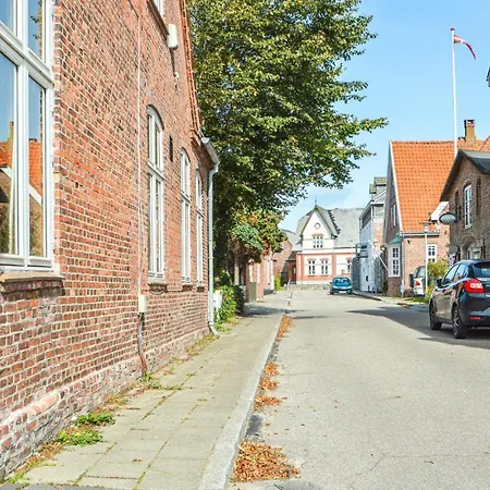 Amazing In W/ Wifi And 3 Bedrooms Vakantiehuis